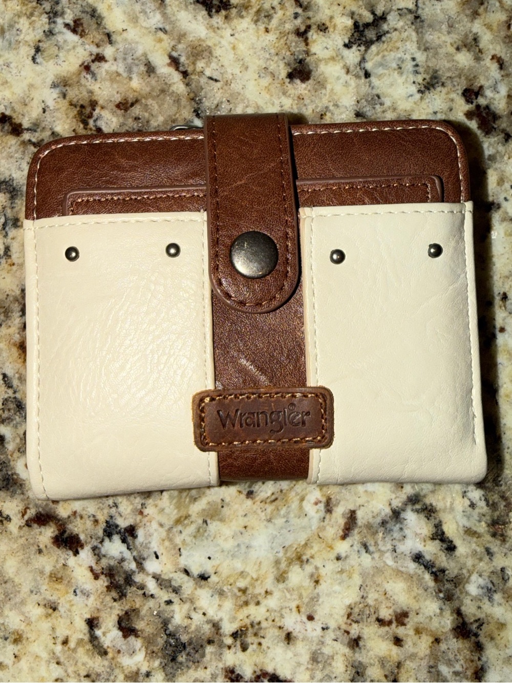 NWOT - Wrangler x Montana West Bifold Leather Wallet - Cream & Brown